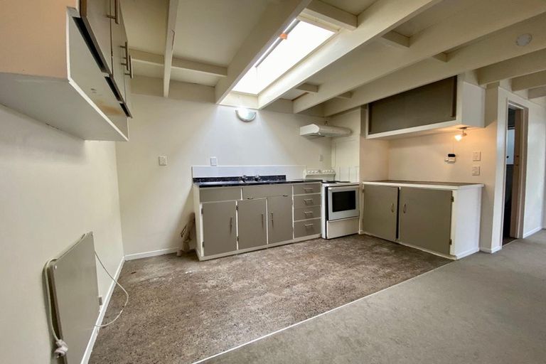 Photo of property in 2a Coniston Avenue, Te Atatu South, Auckland, 0610