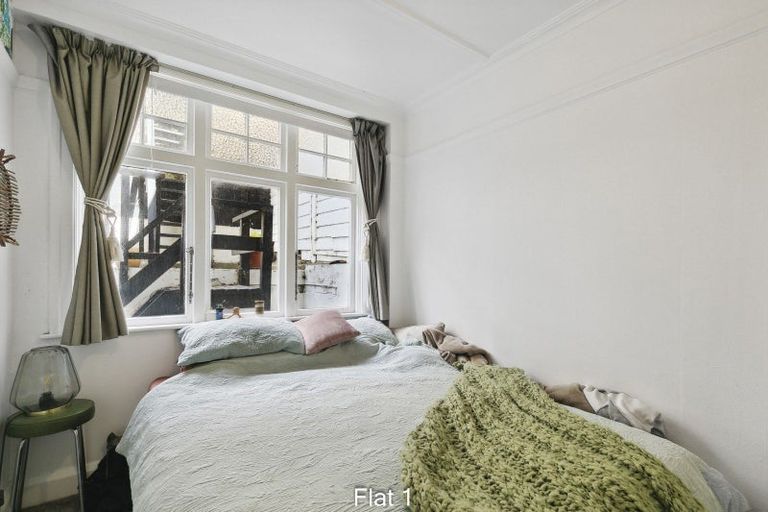 Photo of property in Coburn House, 246 Oriental Parade, Oriental Bay, Wellington, 6011