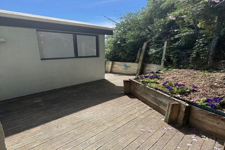 Photo of property in 2/517 Marine Drive, Sunshine Bay, Lower Hutt, 5013