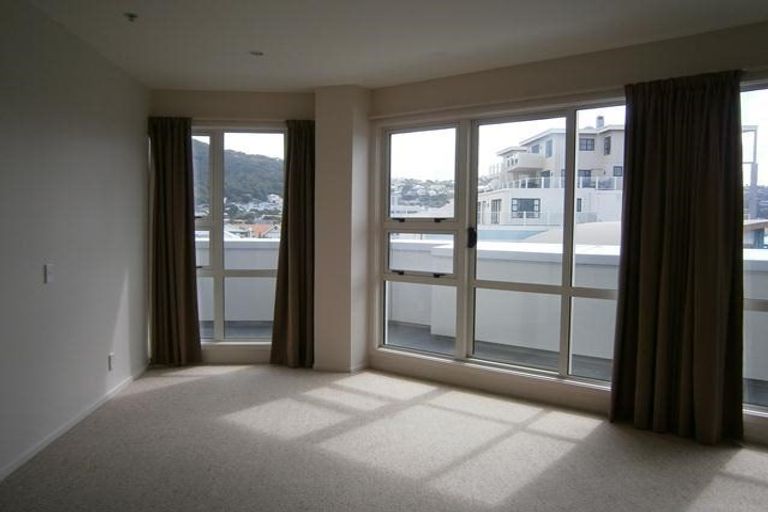 Photo of property in Stadium Garden Flats, 314/107 Thorndon Quay, Pipitea, Wellington, 6011