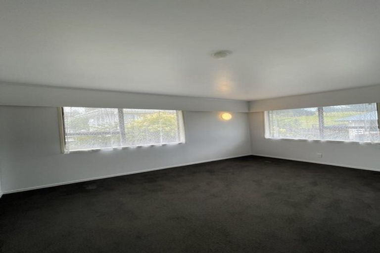 Photo of property in 226 Henderson Valley Road, Henderson, Auckland, 0612