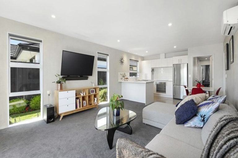 Photo of property in 19 Packard Crescent, Halswell, Christchurch, 8025