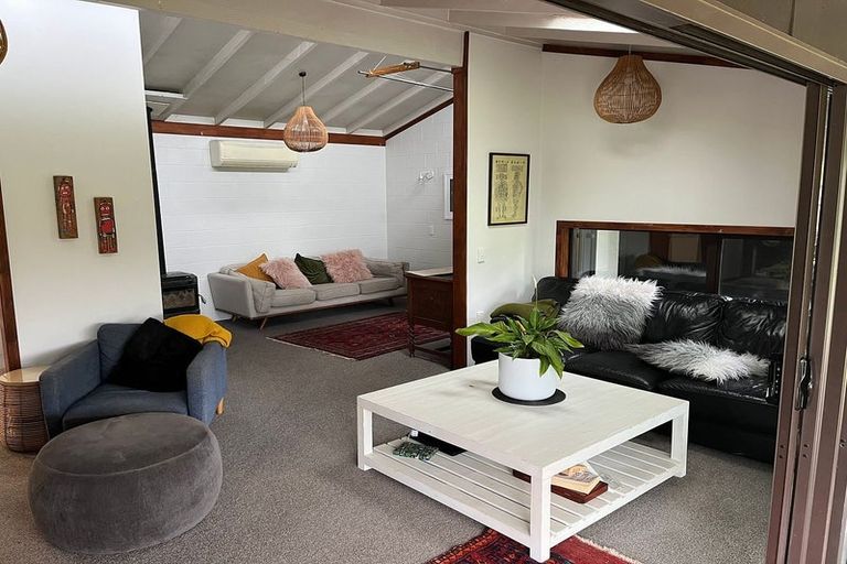 Photo of property in 43 Great North Road, Waipawa, 4210