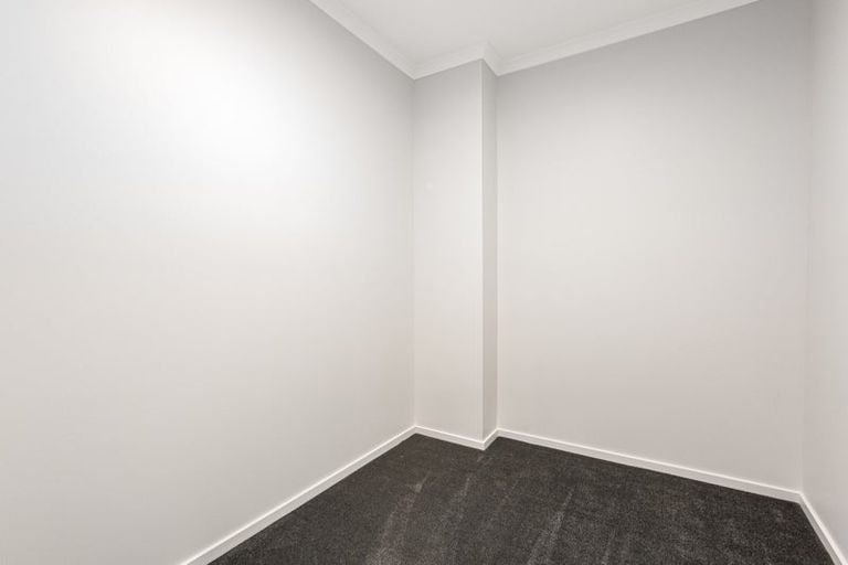 Photo of property in 5a Breakwater Way, Whitby, Porirua, 5024