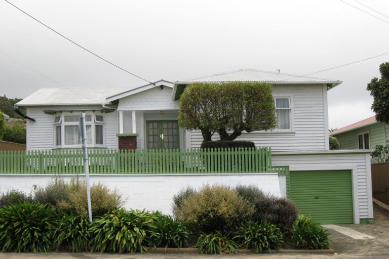 Photo of property in 40 Beauchamp Street, Karori, Wellington, 6012