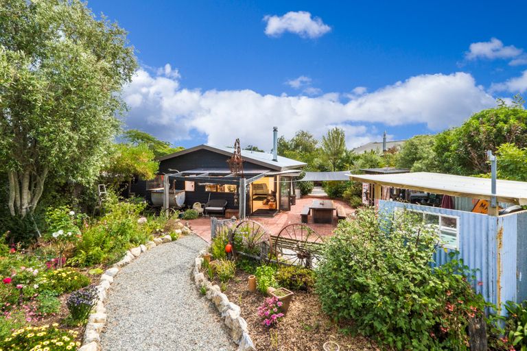 Photo of property in 12 Moreland Place, Mapua, 7005