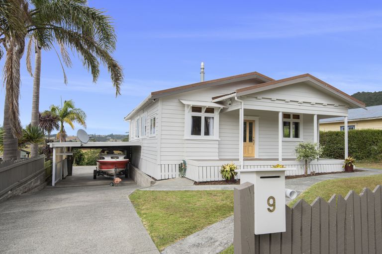 Photo of property in 9 Union Street, Hikurangi, 0114