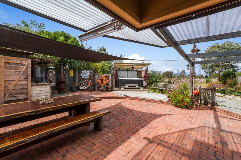 Photo of property in 12 Moreland Place, Mapua, 7005