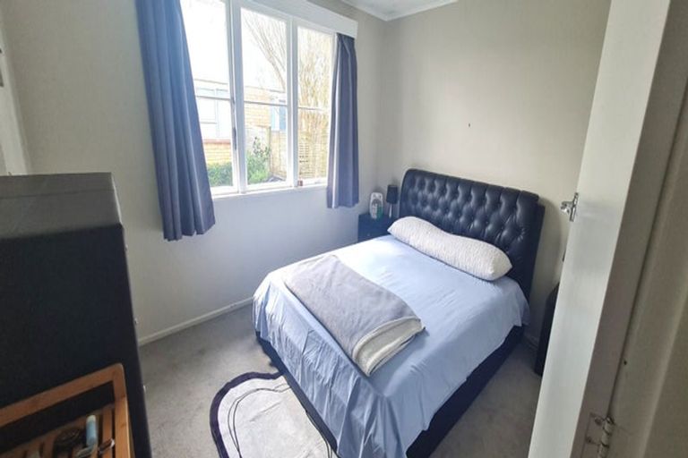 Photo of property in 2/42 Regent Street, Papatoetoe, Auckland, 2025