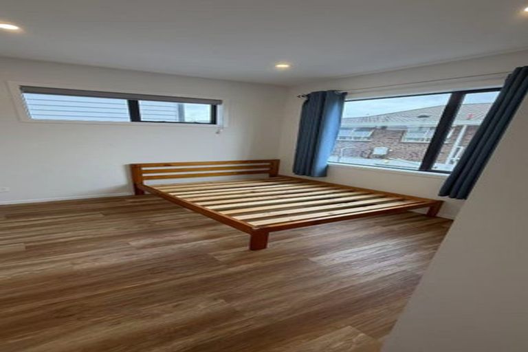 Photo of property in 39b Exminster Street, Blockhouse Bay, Auckland, 0600