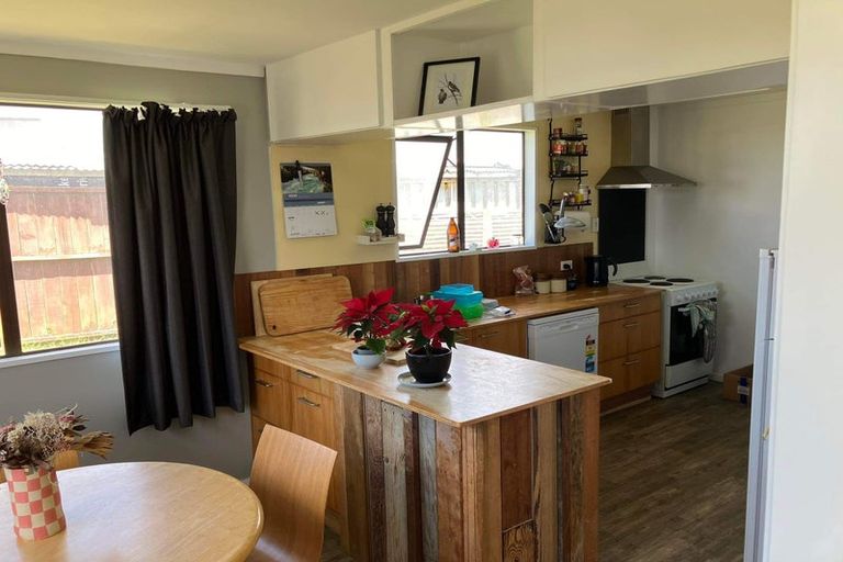 Photo of property in 70 Pukehina Parade, Pukehina, Te Puke, 3189