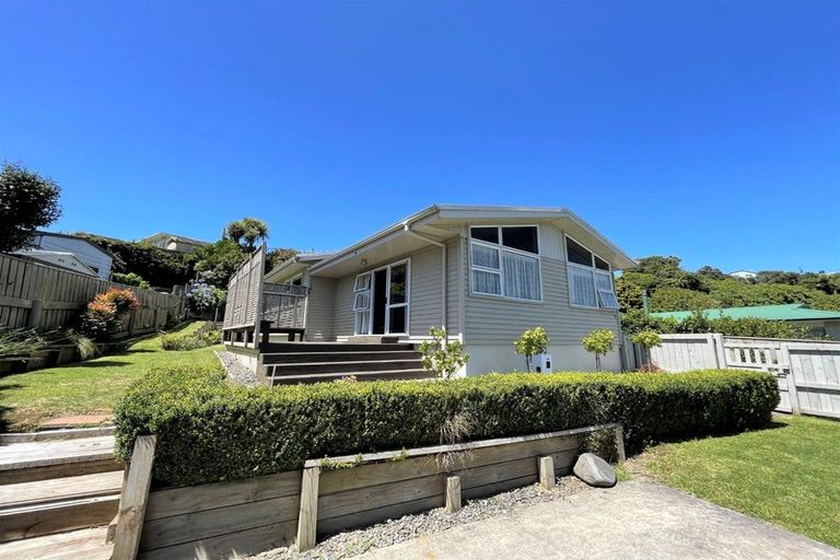 Photo of property in 9 Heaphy Street, Westown, New Plymouth, 4310