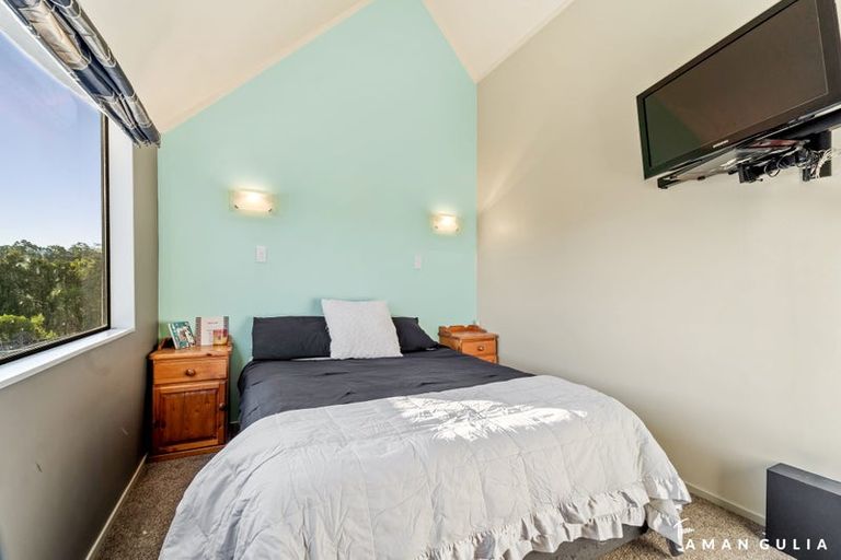 Photo of property in 33 Waipuia Place, Greenhithe, Auckland, 0632