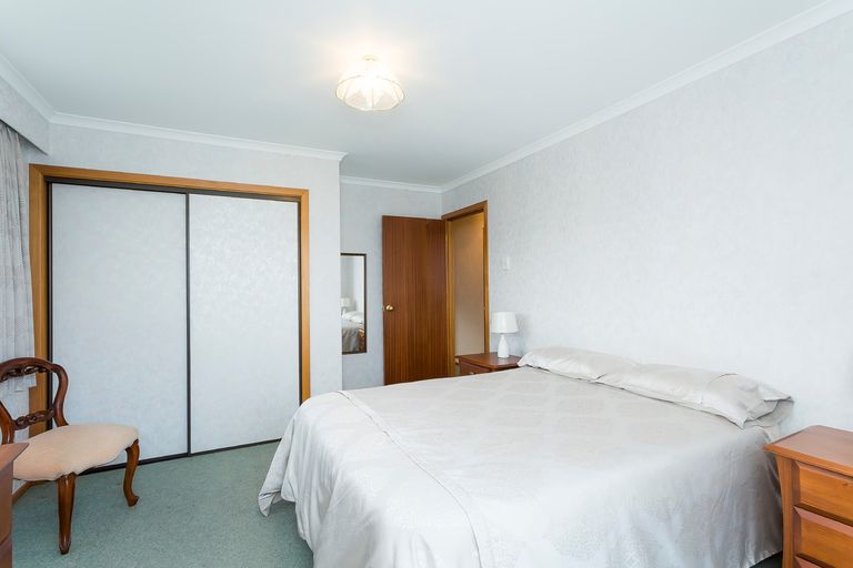 Photo of property in 1 Estuary Crescent, Fairfield, Dunedin, 9018