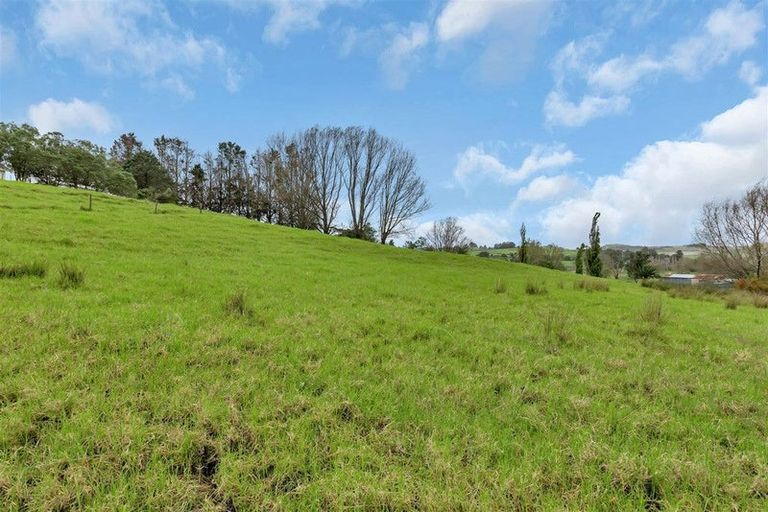 Photo of property in 51 Loop Road, Otaika, Whangarei, 0170