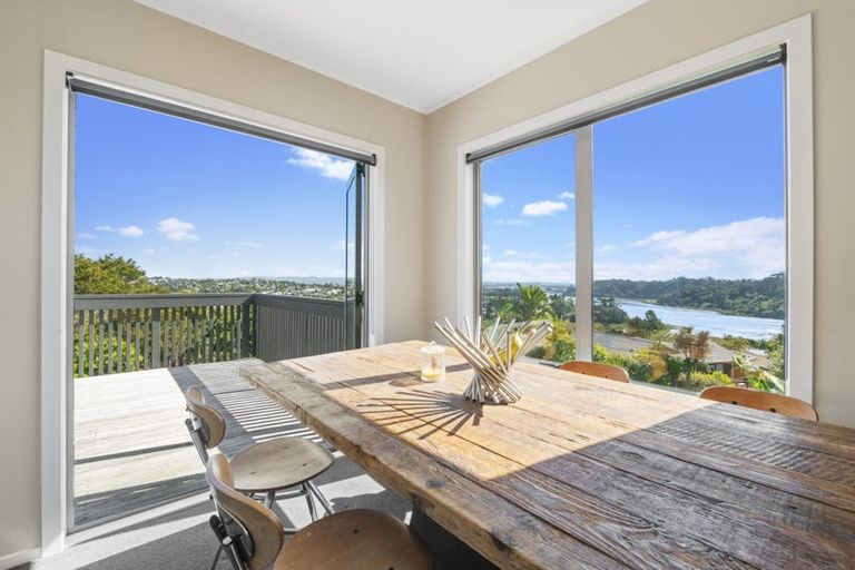 Photo of property in 9 Gillan Place, Bayview, Auckland, 0629
