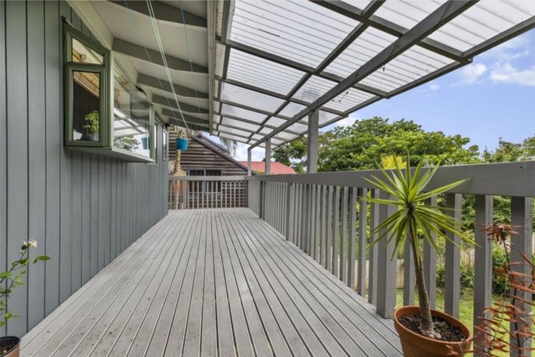 Photo of property in 22b Hutchinsons Road, Bucklands Beach, Auckland, 2014