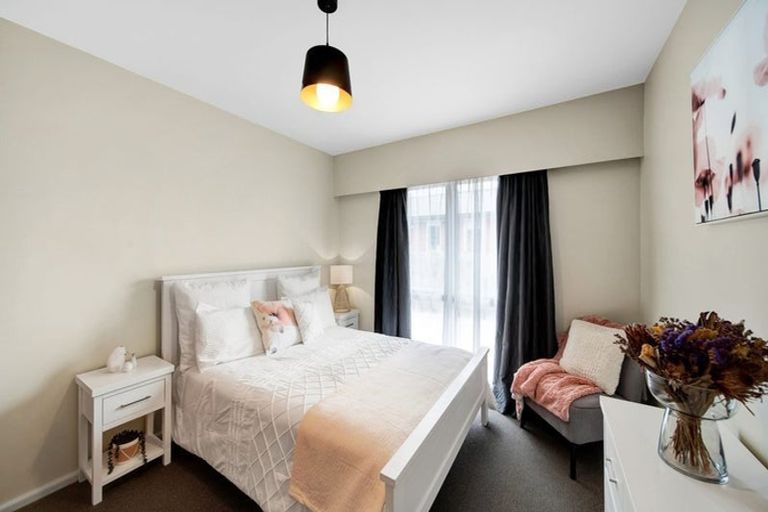 Photo of property in 1/23 Landsdowne Terrace, Cashmere, Christchurch, 8022