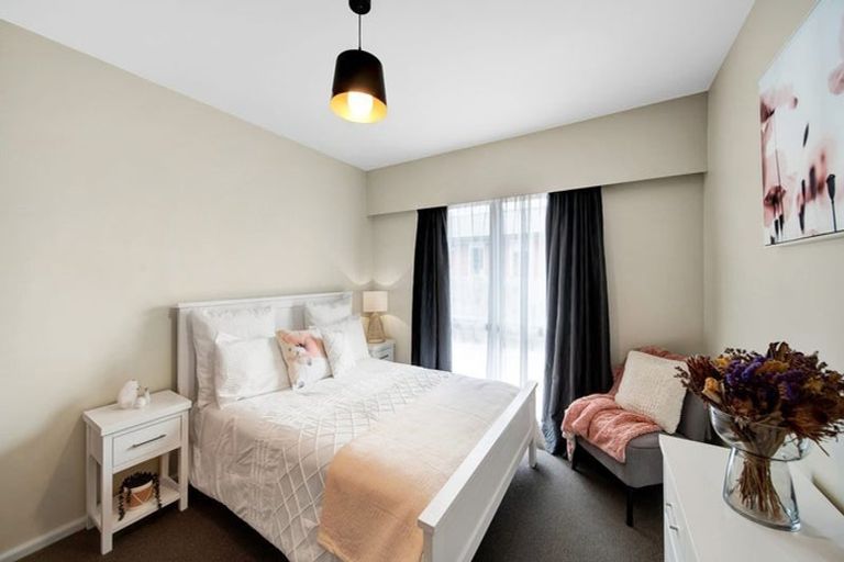 Photo of property in 1/23 Landsdowne Terrace, Cashmere, Christchurch, 8022