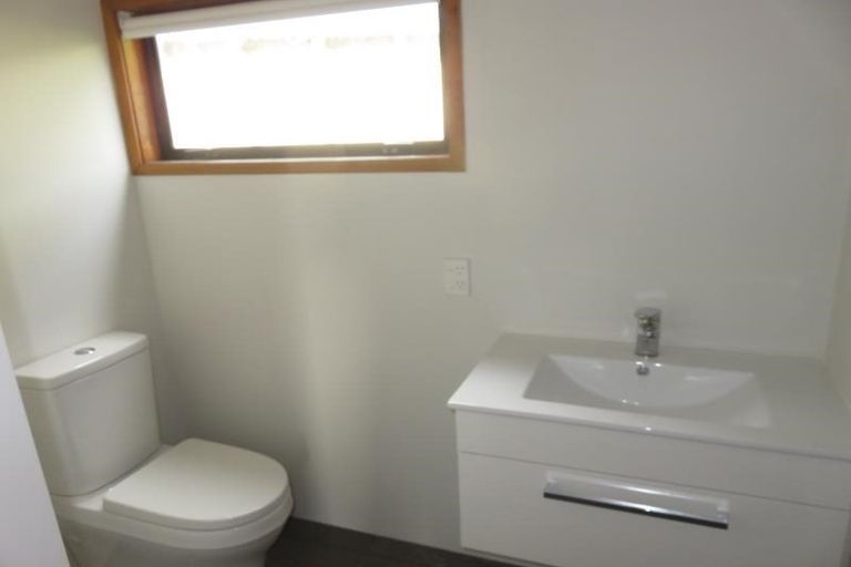 Photo of property in 76 Ranui Crescent, Khandallah, Wellington, 6035