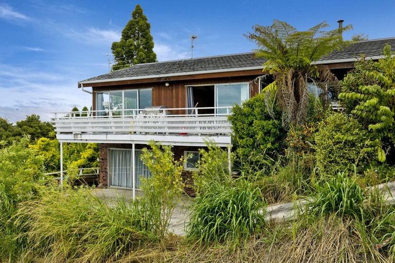 Photo of property in 85a Colwill Road, Massey, Auckland, 0614