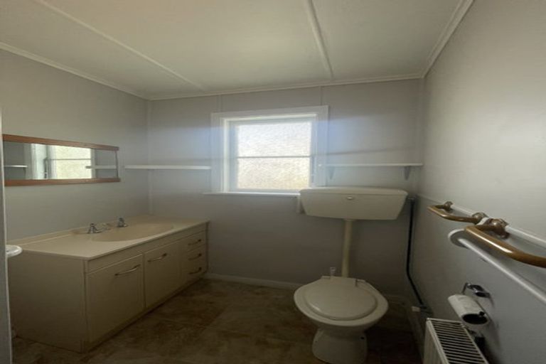 Photo of property in 92 Clyde Street, Balclutha, 9230