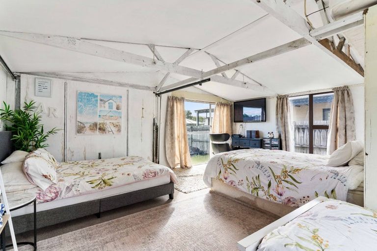 Photo of property in 124 Hampton Road, Whangamata, 3620