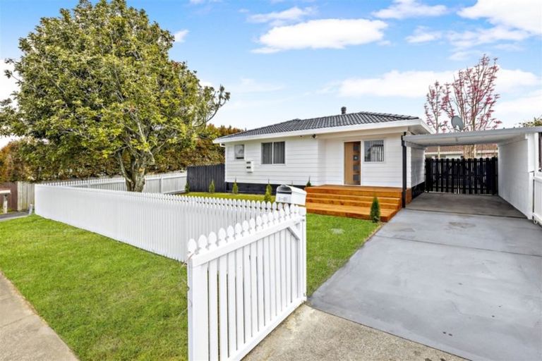 Photo of property in 2/36 Taitimu Drive, Weymouth, Auckland, 2103