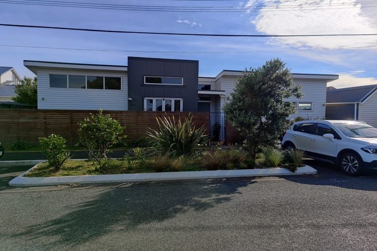 Photo of property in 17 Kedah Street, Miramar, Wellington, 6022