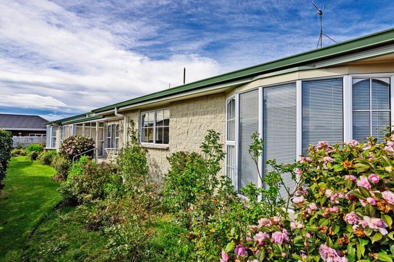Photo of property in 16 Moana Street, Rosedale, Invercargill, 9810