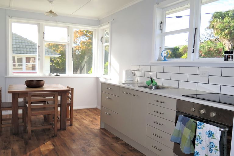 Photo of property in 43 Macdonald Street, Waimataitai, Timaru, 7910