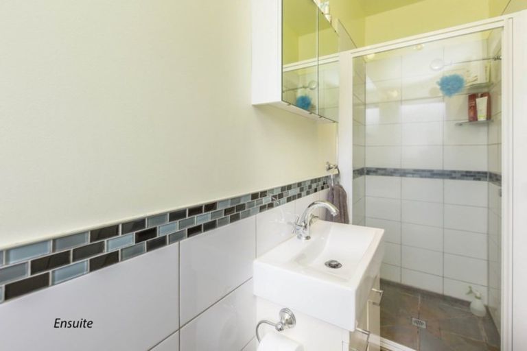 Photo of property in 16 Phar Lap Grove, Trentham, Upper Hutt, 5018