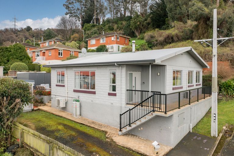 Photo of property in 5 Mccracken Street, Caversham, Dunedin, 9011