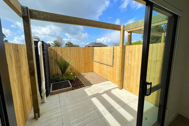 Photo of property in 11/5 Brandon Road, Glen Eden, Auckland, 0602