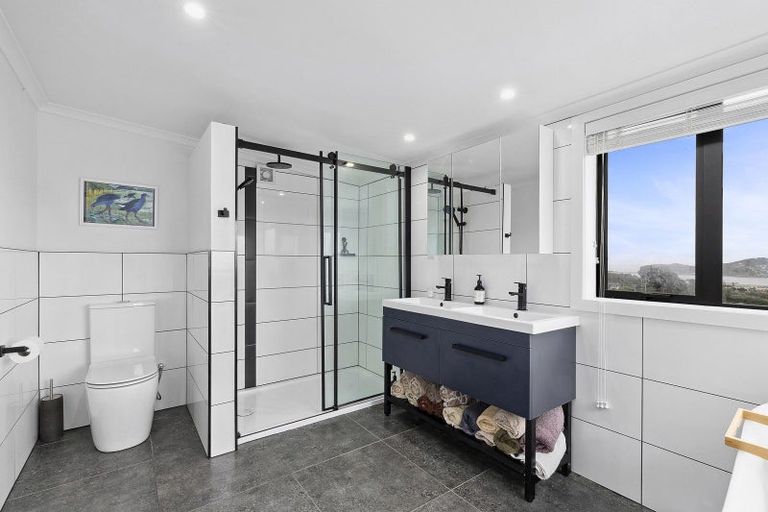 Photo of property in 83 Tannadyce Street, Strathmore Park, Wellington, 6022