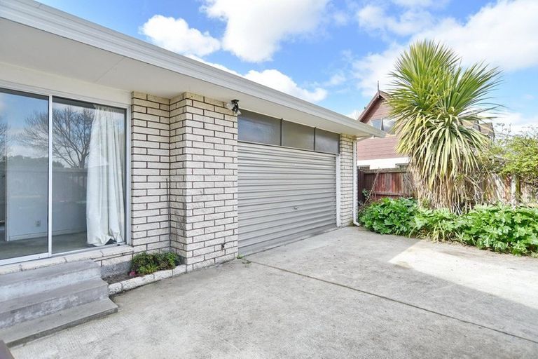 Photo of property in 21 Heaphy Place, Casebrook, Christchurch, 8051