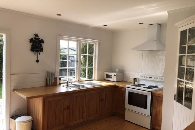 Photo of property in 4 Pine Park Road, Onerahi, Whangarei, 0110