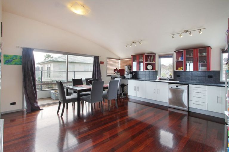 Photo of property in 6 Lamia Place, The Gardens, Auckland, 2105