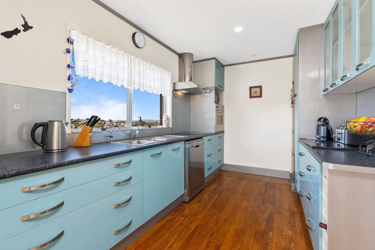 Photo of property in 13 Mcdowell Crescent, Hillcrest, Auckland, 0627