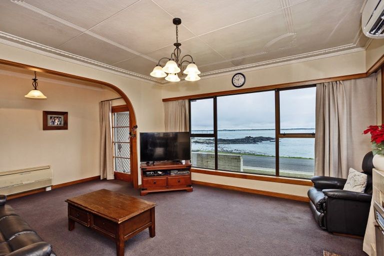 Photo of property in 180 Marine Parade, Bluff, 9814