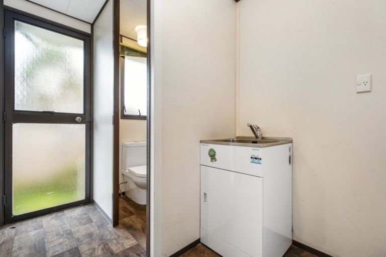 Photo of property in 1/3175 Great North Road, New Lynn, Auckland, 0600