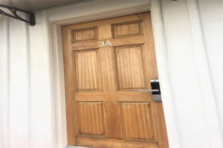 Photo of property in 3a Dickson Crescent, Hornby, Christchurch, 8042