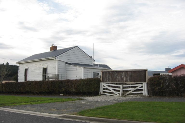 Photo of property in 25 Peel Street, Lawrence, 9532