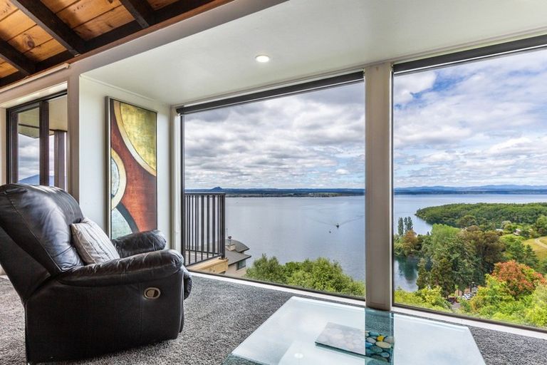 Photo of property in 73 Wakeman Road, Acacia Bay, Taupo, 3330