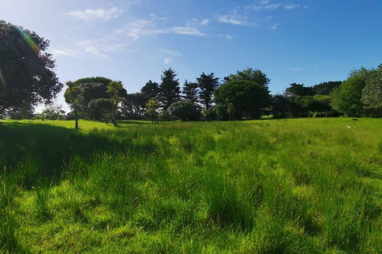 Photo of property in 1852 Pataua Road North, Pataua North, Whangarei, 0175