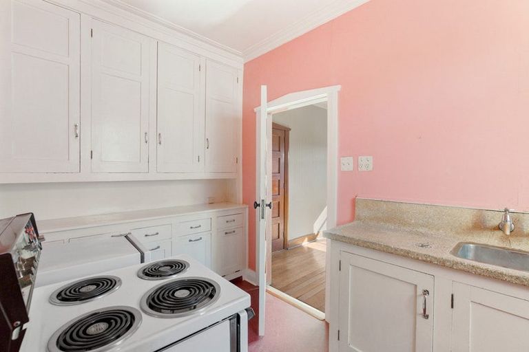 Photo of property in 32 Mornington Road, Balaclava, Dunedin, 9011