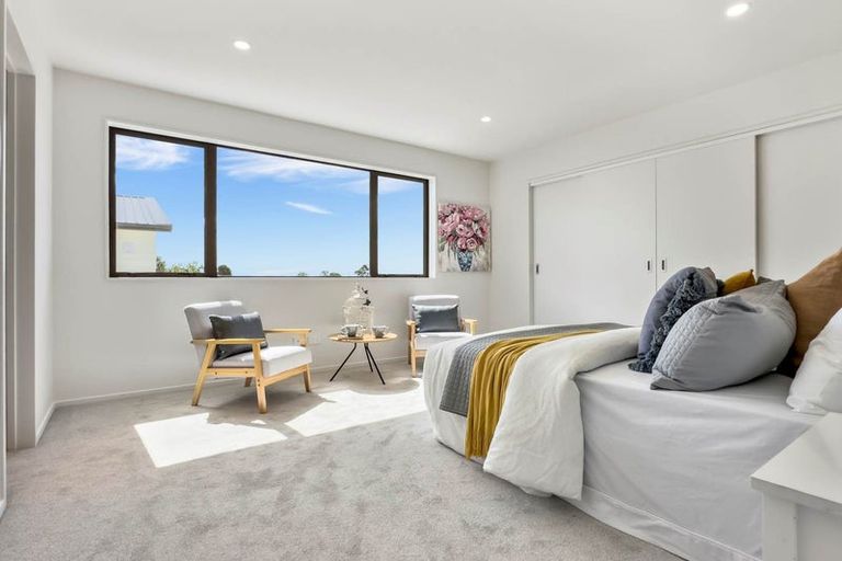 Photo of property in 1/14 Ribblesdale Road, Henderson, Auckland, 0612