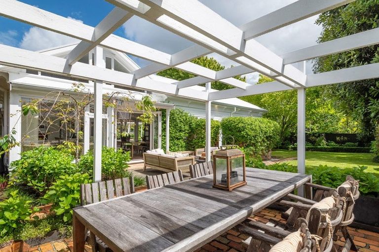 Photo of property in 49b Roland Road, Greenhithe, Auckland, 0632