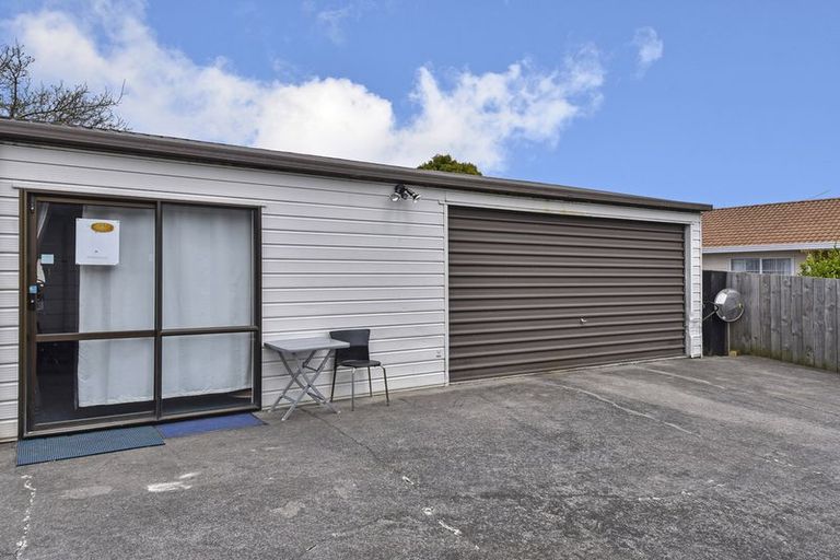 Photo of property in 4 Kirklow Place, Goodwood Heights, Auckland, 2105