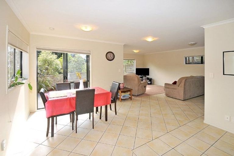 Photo of property in 18 Catrina Avenue, Birkenhead, Auckland, 0626